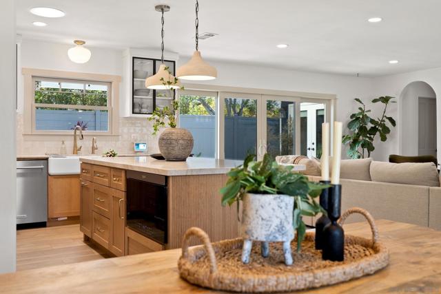 4725 Adams Ave, San Diego CA: https://media.crmls.org/mediaz/ae6da686-3608-41df-b121-e1e4a3124a74.jpg