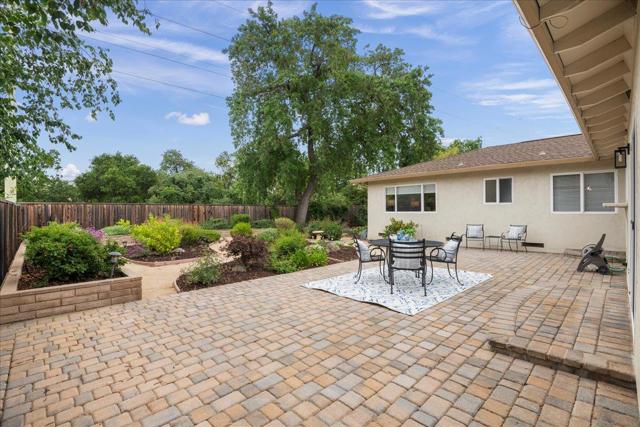 7156 Brooktree Way, San Jose CA: https://media.crmls.org/mediaz/ae6ea937-e6dd-4f10-a098-50aff2f463d0.jpg