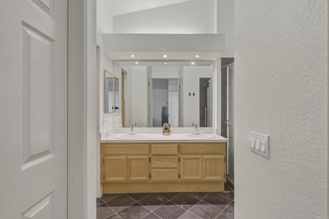 Detail Gallery Image 23 of 29 For 1365 Callejon Cervantes #135,  Chula Vista,  CA 91910 - 2 Beds | 2/1 Baths