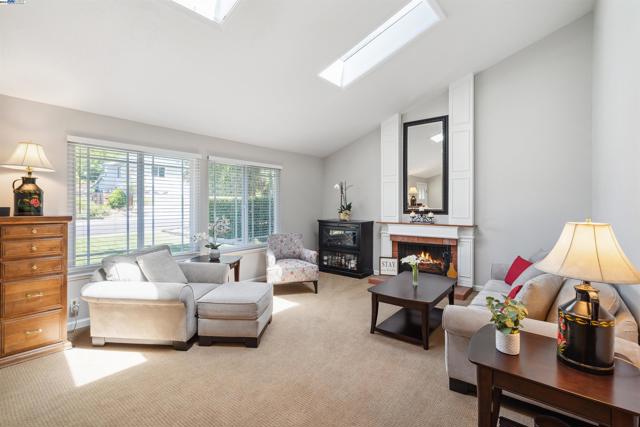 Image 4 of 31 For 1296 Vintner Way