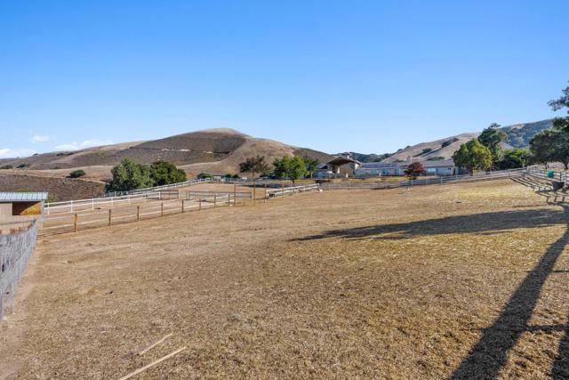 350 San Benancio Road, Salinas CA: https://media.crmls.org/mediaz/ae6fe3d1-5f22-41d5-9236-327d9403c979.jpg