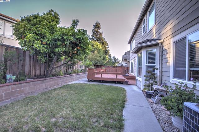 5481 Aspen St, Dublin CA: https://media.crmls.org/mediaz/ae703d3c-e65a-42d0-a2ed-a620aeb4dafb.jpg