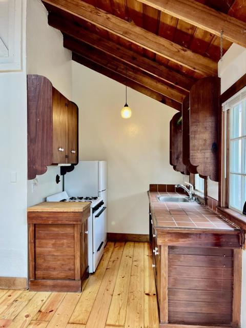219 San Jose Avenue, Capitola CA: https://media.crmls.org/mediaz/ae70cf85-b4d7-4039-a8fb-cadd761b0123.jpg