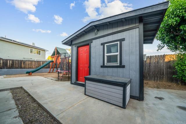 538 Tag Lane, Ramona CA: https://media.crmls.org/mediaz/ae70f15d-abeb-4556-bd42-5a4c4071c3f5.jpg