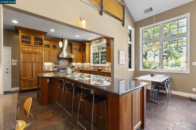 350 Pine Creek Rd, Walnut Creek CA: https://media.crmls.org/mediaz/ae70f55f-2114-4e31-9241-f115f5c61b8c.jpg