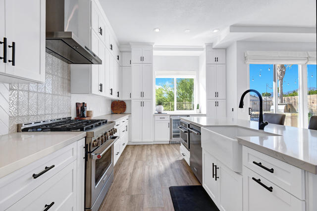 Image 4 of 40 For 43179 Corte Del Oro