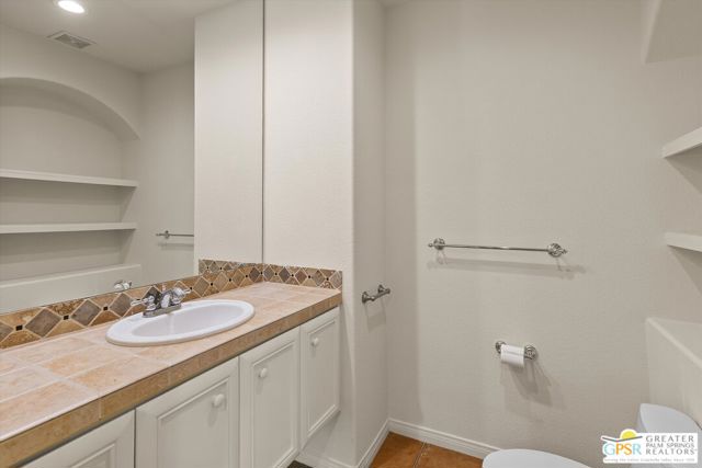 1347 Culver Place, Palm Springs CA: https://media.crmls.org/mediaz/ae718d92-c3b0-4d59-945b-fc644be2ebfb.jpg