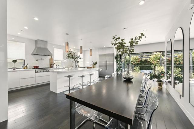 543 8th Avenue, Menlo Park CA: https://media.crmls.org/mediaz/ae721d54-55d0-4321-b39b-cadafdba5a98.jpg