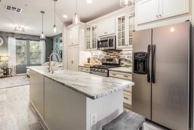 1393 Cattail Court, San Marcos CA: https://media.crmls.org/mediaz/ae7271c6-00ba-410e-b15f-712b149fc76f.jpg