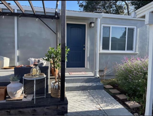 972 Haven Avenue, Redwood City CA: https://media.crmls.org/mediaz/ae727fa8-43b7-4571-98c3-457823536ae6.jpg