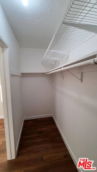 423 N Harvard Boulevard, Los Angeles CA: https://media.crmls.org/mediaz/ae72cdd2-930e-4875-8b9d-e8c1d89f6d33.jpg