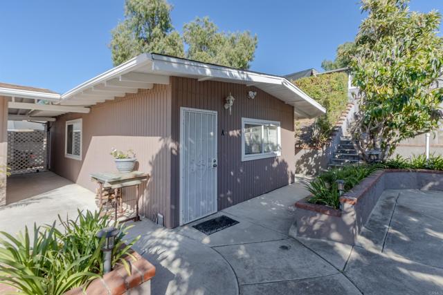 2405 Old Colony, Vista, California 92084, ,Residential Income,For Sale,Old Colony,NDP2407848