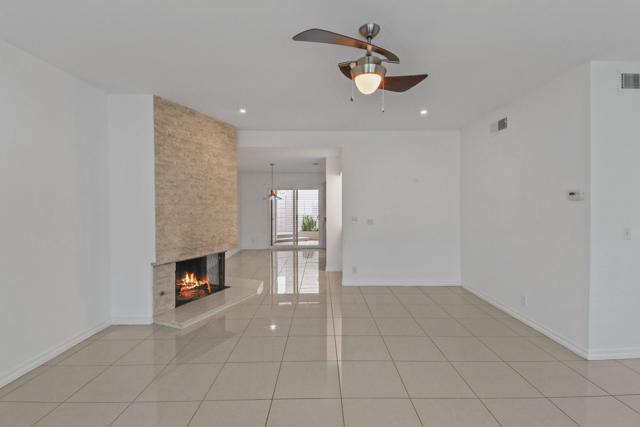 2518 S Sierra Madre, Palm Springs CA: https://media.crmls.org/mediaz/ae74603c-157a-428d-bad5-00b4666bf14e.jpg