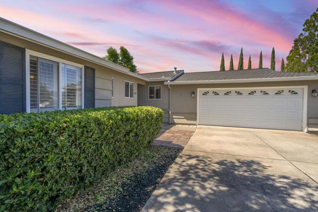 1655 Kennard Way, Sunnyvale CA: https://media.crmls.org/mediaz/ae7483bc-e23d-4658-9622-2ac0cc156875.jpg