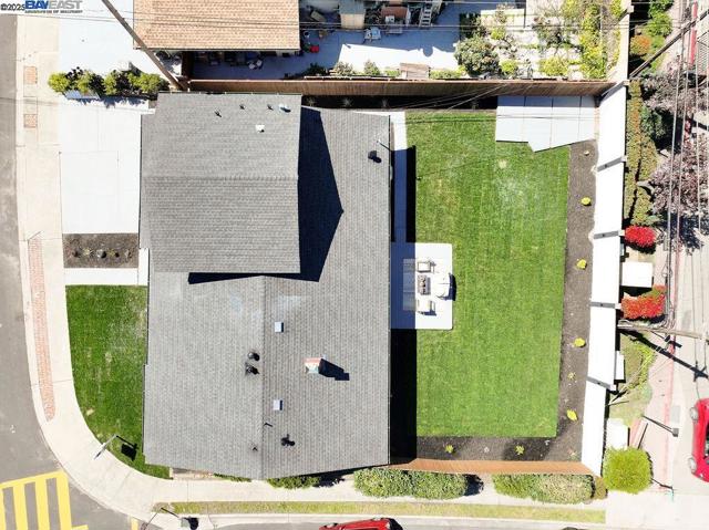 8794 Wicklow Ln, Dublin CA: https://media.crmls.org/mediaz/ae74d765-f904-471d-a768-28d30e7eb180.jpg