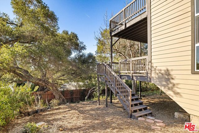 827 Cheltenham Road, Santa Barbara CA: https://media.crmls.org/mediaz/ae74ede8-ca68-4151-94f9-add05a7572a8.jpg