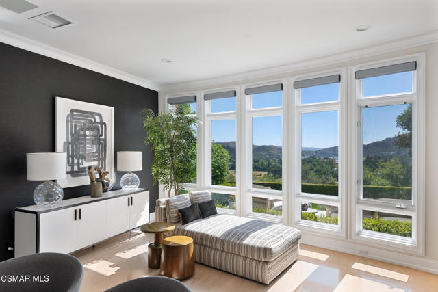 2366 Heatherbank Court, Lake Sherwood CA: https://media.crmls.org/mediaz/ae750cce-136b-42fc-ac67-17487f7419ee.jpg
