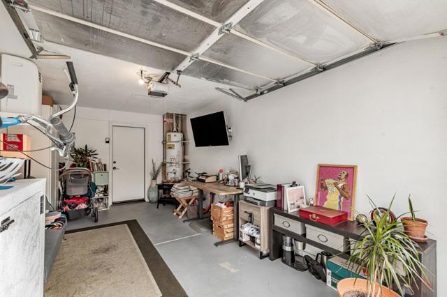 17165 Creekside Circle, Morgan Hill CA: https://media.crmls.org/mediaz/ae751e40-a873-4d5e-9019-97668c1391da.jpg