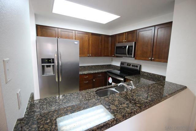 3935 Nobel Dr, San Diego CA: https://media.crmls.org/mediaz/ae752385-3f72-4d4b-a2c2-77b9616ac3c8.jpg