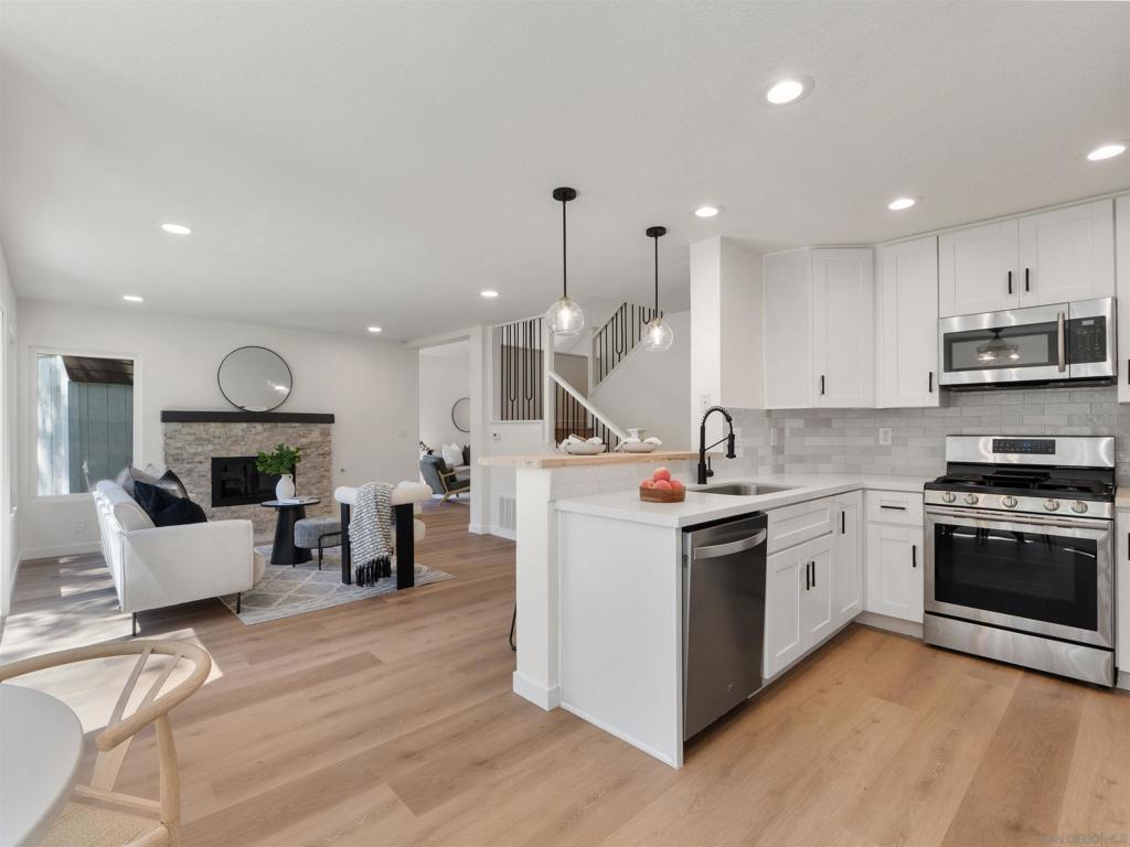 2277 Dunstan - photo 17