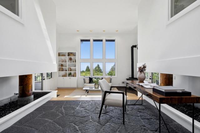 33 Bear Glen Drive, Woodside CA: https://media.crmls.org/mediaz/ae766587-f42b-4942-abc5-684398607776.jpg