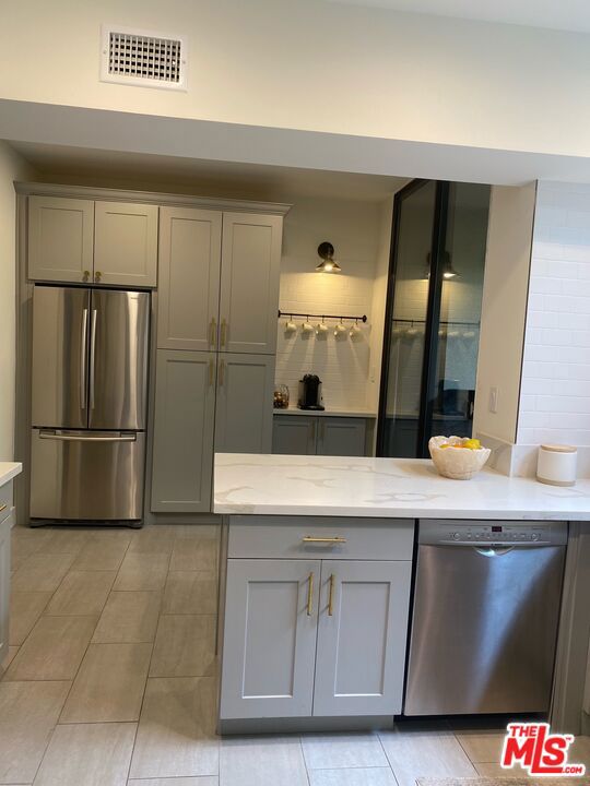 1825 Midvale Avenue, Los Angeles CA: https://media.crmls.org/mediaz/ae7772e3-8cc6-4860-b849-1e2c147b6833.jpg