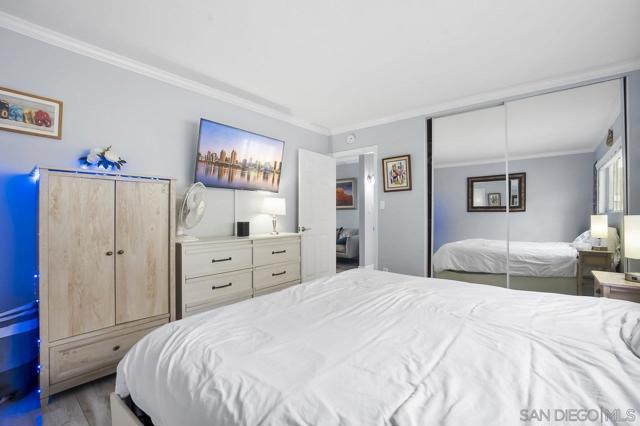 1464 Essex St, San Diego CA: https://media.crmls.org/mediaz/ae77b949-1559-4dab-8ba9-a83e8bfc56b3.jpg