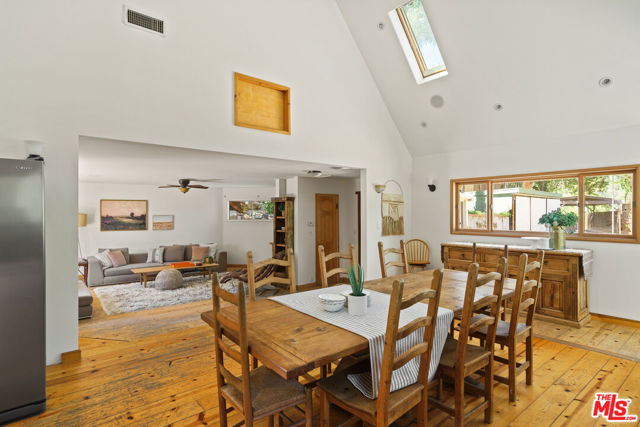 2026 Topanga Skyline Drive, Topanga CA: https://media.crmls.org/mediaz/ae789a57-0027-4147-a86e-965b98da3272.jpg