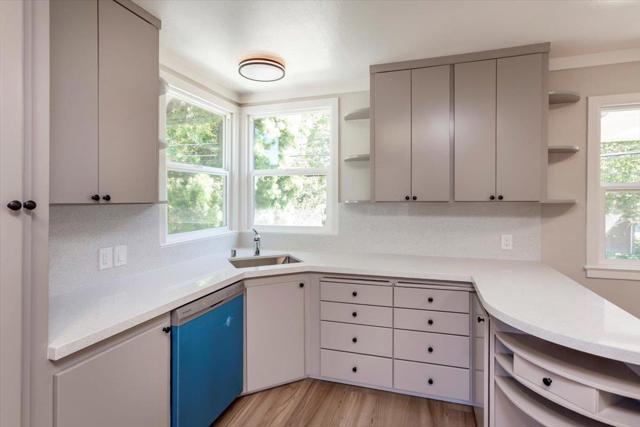 909 Myrtle Street, San Jose CA: https://media.crmls.org/mediaz/ae7922ed-006d-4e5b-aabe-28a0cc902dd5.jpg