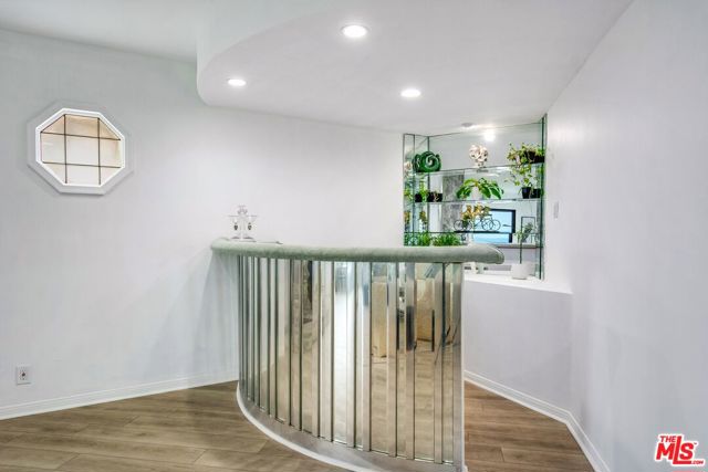 4223 Don Carlos Drive, Los Angeles CA: https://media.crmls.org/mediaz/ae7922f7-65bb-4d30-9a20-8977620fd289.jpg