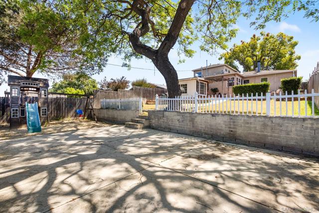 4050 Marian St, La Mesa CA: https://media.crmls.org/mediaz/ae7a1832-7ee1-48c6-b4eb-9b38305e43c1.jpg