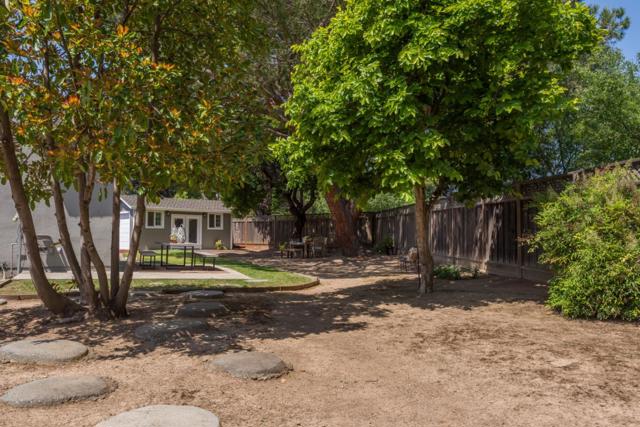 11 Meadow Court, San Mateo CA: https://media.crmls.org/mediaz/ae7be16d-485c-4f96-8de2-dd4878ce3615.jpg