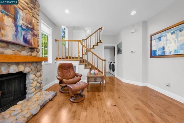 1618 Brush Creek Place, Danville CA: https://media.crmls.org/mediaz/ae7c5336-e934-46cf-a473-96c239e34744.jpg