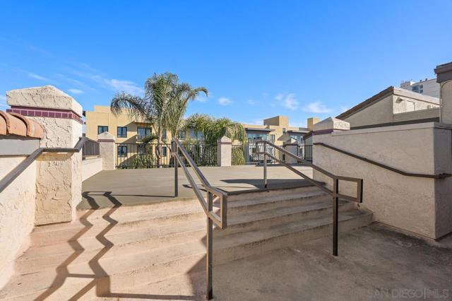 1650 8Th Ave, San Diego, California 92101, 2 Bedrooms Bedrooms, ,2 BathroomsBathrooms,Condominium,For Sale,8Th Ave,240028459SD