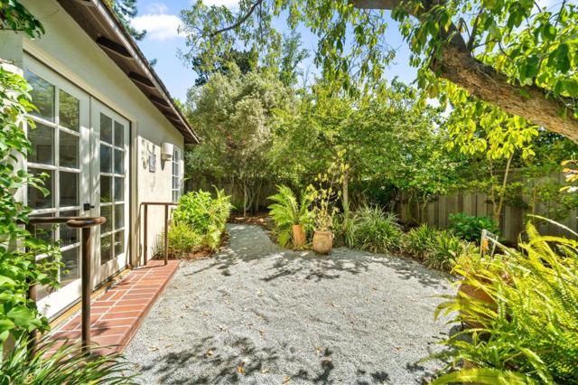 2365 Waverley Street, Palo Alto CA: https://media.crmls.org/mediaz/ae7c9550-5040-4c6a-823e-fb7aa522a9e3.jpg