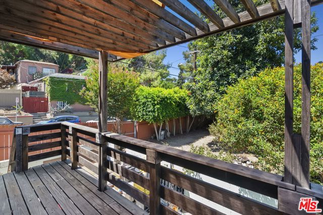 1947 Whitmore Avenue, Los Angeles CA: https://media.crmls.org/mediaz/ae7d5cc9-0bc7-4415-99ea-429597e98626.jpg