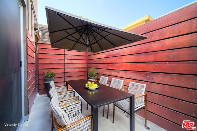 4575 Inglewood Boulevard, Culver City CA: https://media.crmls.org/mediaz/ae7e1269-97a7-41f9-b4e2-4d8fd1ab514a.jpg