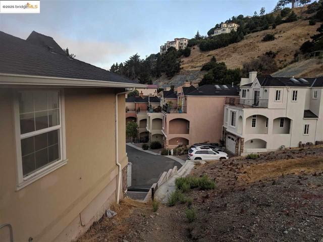 0 Redwood Rd, Oakland CA: https://media.crmls.org/mediaz/ae7ee6bd-58cc-4c62-817f-3f7c9d75265d.jpg