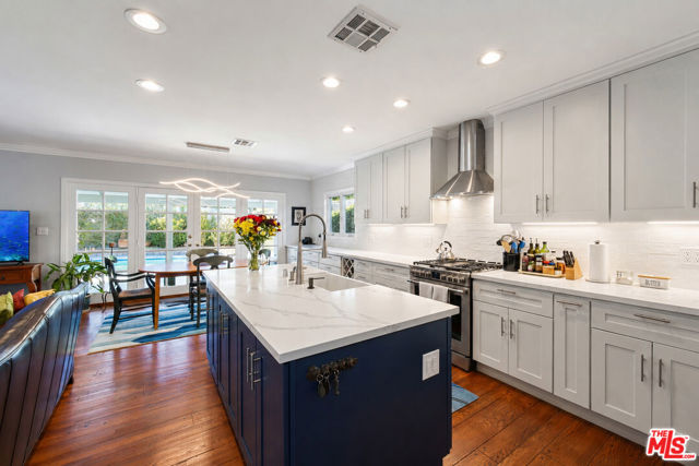 12773 La Maida Street photo 19
