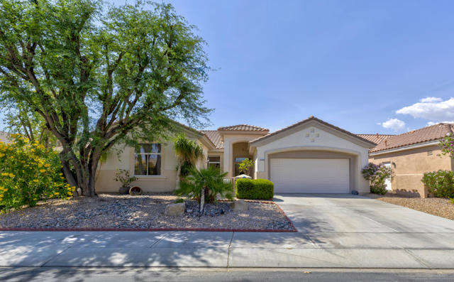 37549 Turnberry Isle Drive, Palm Desert CA: https://media.crmls.org/mediaz/ae7f6e9e-8d9a-41a6-9a4c-776c01a5d4f6.jpg