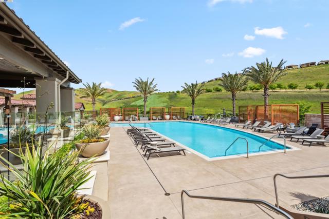 7152 Aubrey Way, Dublin CA: https://media.crmls.org/mediaz/ae7f8156-e158-47f6-af2b-3d5126f19c7b.jpg