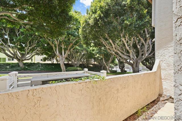 4041 Caminito Dehesa, San Diego CA: https://media.crmls.org/mediaz/ae7ffc62-5437-4e6e-9cd7-b7cf73284843.jpg