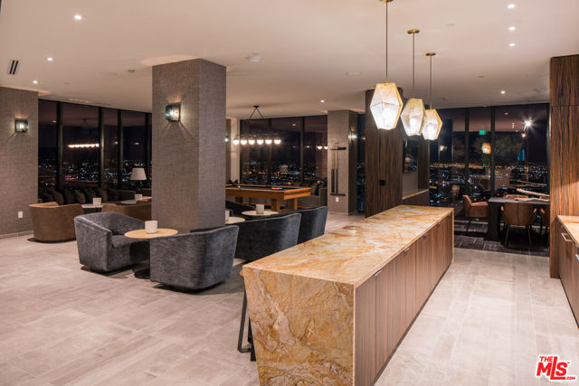 801 S OLIVE Street, Los Angeles CA: https://media.crmls.org/mediaz/ae802c63-9a2f-45e0-a086-dad3d4f0718c.jpg