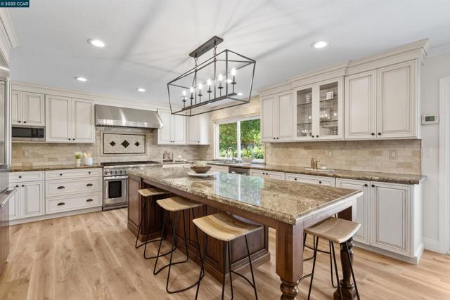 410 Hampton Court, San Ramon CA: https://media.crmls.org/mediaz/ae80c3c3-1902-41ef-9b23-30739a108883.jpg