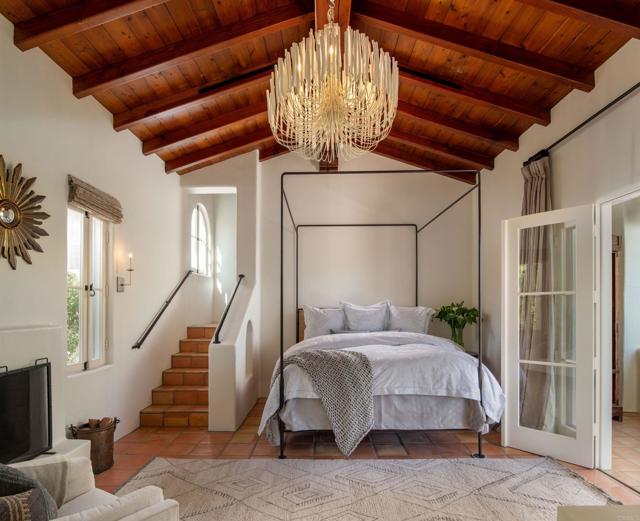17484 El Vuelo, Rancho Santa Fe CA: https://media.crmls.org/mediaz/ae81d889-5ecd-4e74-9782-8aa786282a90.jpg