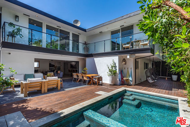 5 Bed Home for Sale in Los Angeles, California
