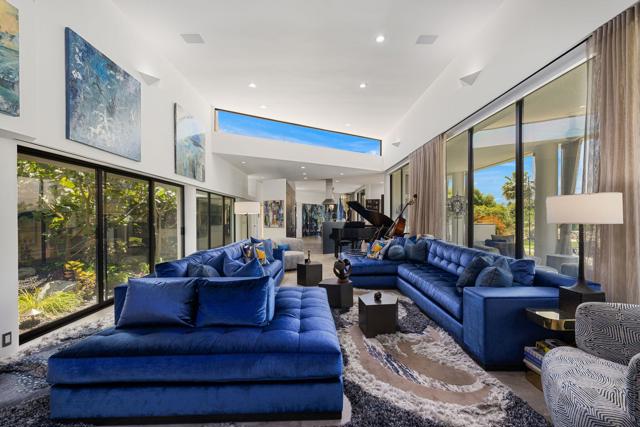 21 Clancy Lane Estates, Rancho Mirage CA: https://media.crmls.org/mediaz/ae829e64-20fc-42cc-92ba-68de41478679.jpg