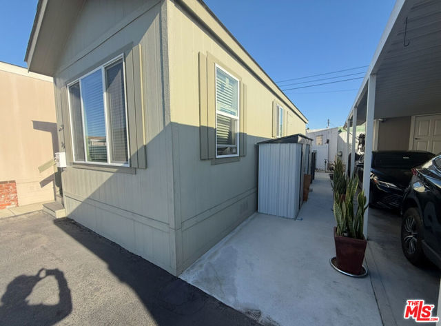 17024 S Western Avenue, Gardena CA: https://media.crmls.org/mediaz/ae82b984-25a4-4cba-960f-d3594b5aad1d.jpg