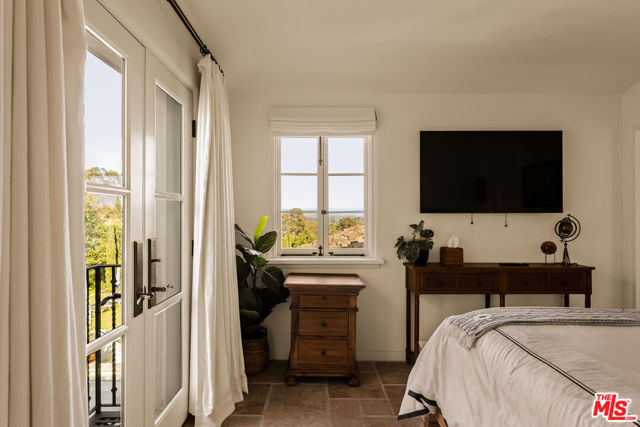 848 Picacho Lane, Santa Barbara CA: https://media.crmls.org/mediaz/ae845b80-dfe9-4198-aad6-0594255f35c9.jpg