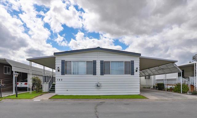 140 Granada Drive, Lodi CA: https://media.crmls.org/mediaz/ae853e6d-8930-46b2-8d05-b3f362dc1ef6.jpg